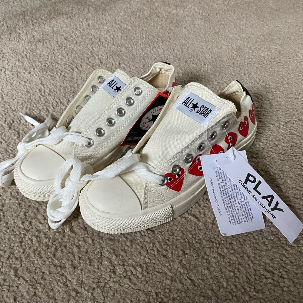 Comme Des Garçons CDG Play Chuck Low Multiheart
